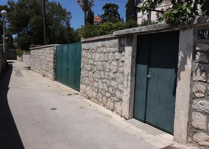 Kalma Apartment